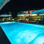 Calas Sani *